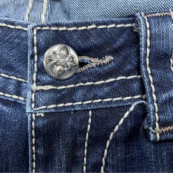 MISS ME FLEUR DE’LIS BOOT CUT LOW RISE JEANS - Picture 3 of 8